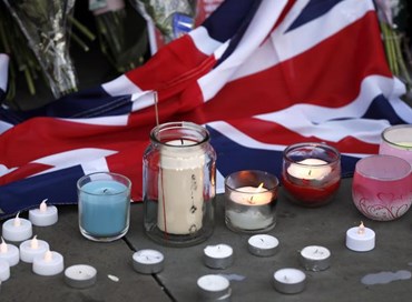 Strage di Manchester: May alza livello di allerta-terrorismo