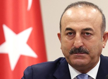 Cavusoglu: "La Turchia pronta a riprendere i negoziati con la Ue"