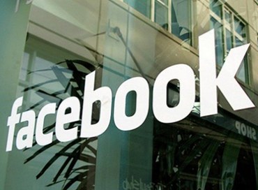 Un “bug” di Facebook rivela ai terroristi identità dei controllori