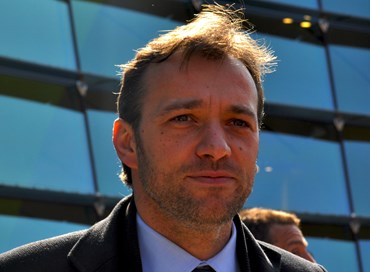 Continua la farsa sui vitalizi