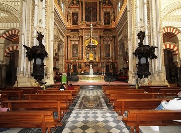 Qatar e Arabia: islamizzare la cattedrale di Cordoba