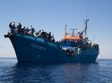 Il traffico di migranti rallenta, buon segno