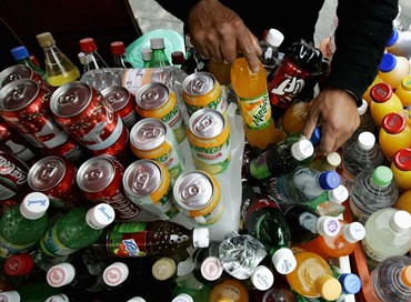 Stop alle bibite zuccherate nelle scuole superiori Ue