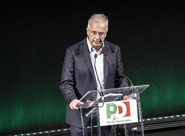 Veltroni in tv riscrive la storia
