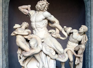 Temo i politici soprattutto quando portano doni