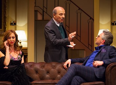 Il “Pomo della discordia”: “Identità” di… scena