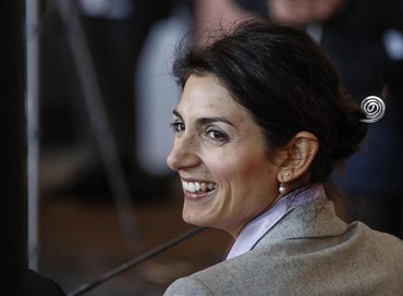 La gran trovata della Raggi antifascista