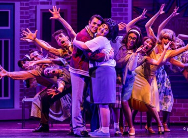 “Hairspray”, musical prorompente al Brancaccio